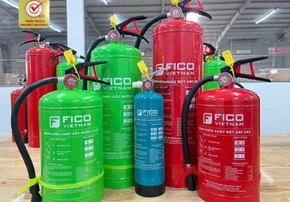 phan-biet-binh-chua-chay-goc-nuoc-that-gia-3